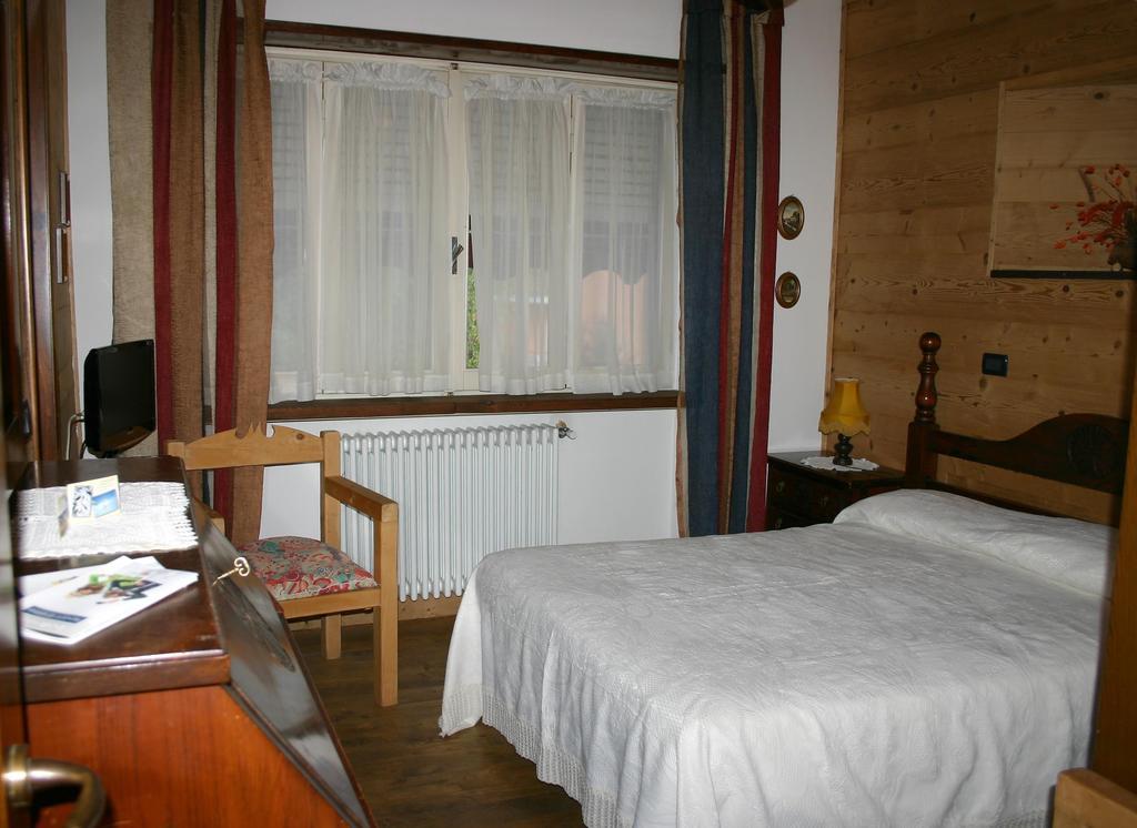 Albergo Martinet Vernante Δωμάτιο φωτογραφία